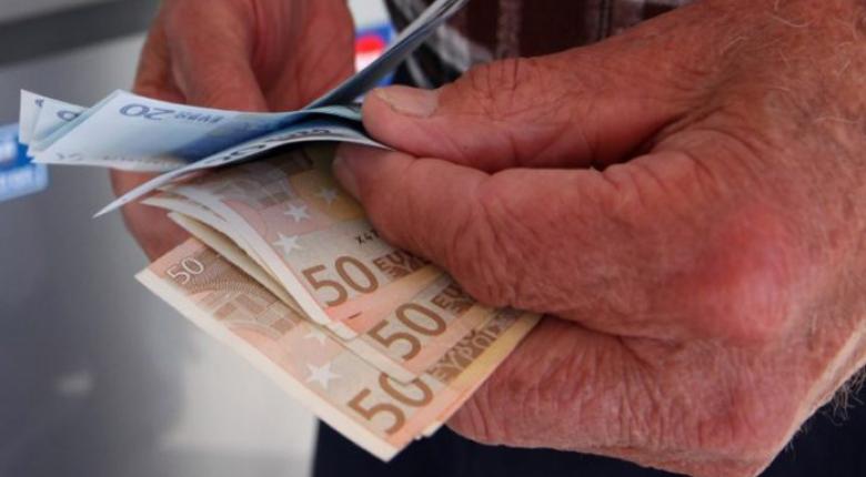 Συντάξεις: Τα ψιλά γράμματα για το 250αρι – Ποιοι κόβονται και ποιοι θα το πάρουν
