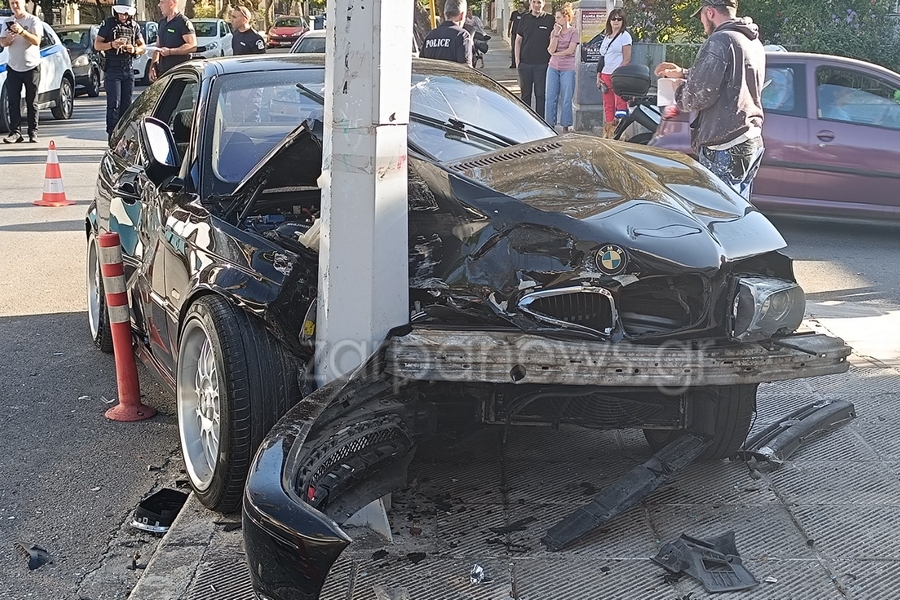 Θανατηφόρο τροχαίο έξω από τη Λάρισα – ΙΧ «καρφώθηκε» σε κολόνα, νεκρή η νεαρή οδηγός