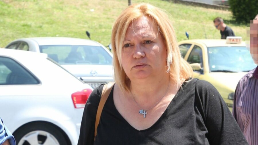 Στο νοσοκομείο η Καίτη Φίνου: Οι πόνοι είναι φρικτοί, λέει