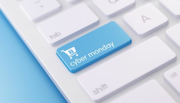 Cyber Monday: Αύριο κορυφώνεται το τετραήμερο προσφορών – Τι να προσέξουν οι καταναλωτές