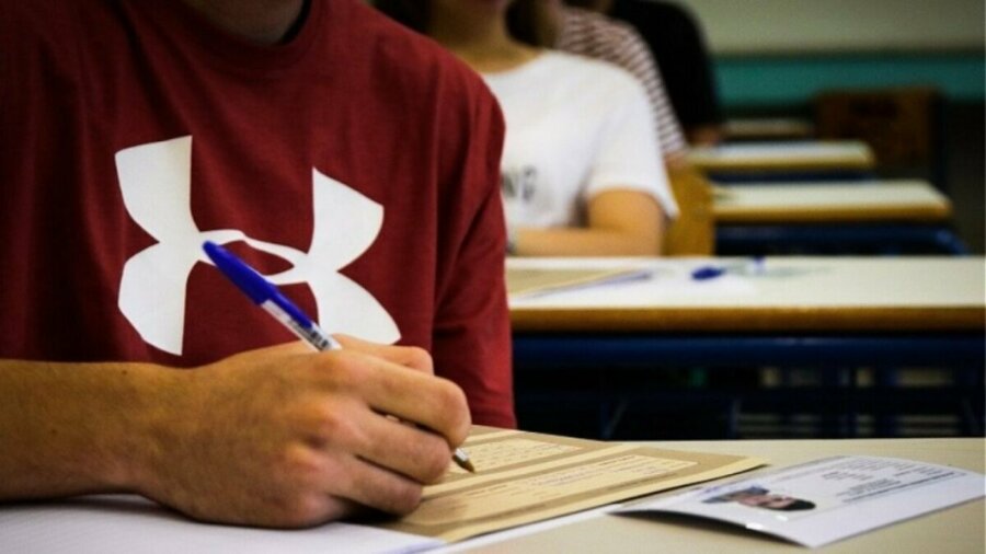 Πανελλαδικές 2026: Άνοδος στις πολυτεχνικές και την Πληροφορική, αυξημένη ζήτηση για στρατιωτικές σχολές – Σχεδόν 10.000 κενές θέσεις στα ΑΕΙ