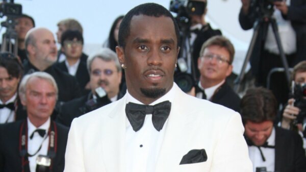 Diddy: Πρώην σύντροφός του κατέθεσε ότι την ανάγκαζε να κάνει σεξ με άντρες συνοδούς