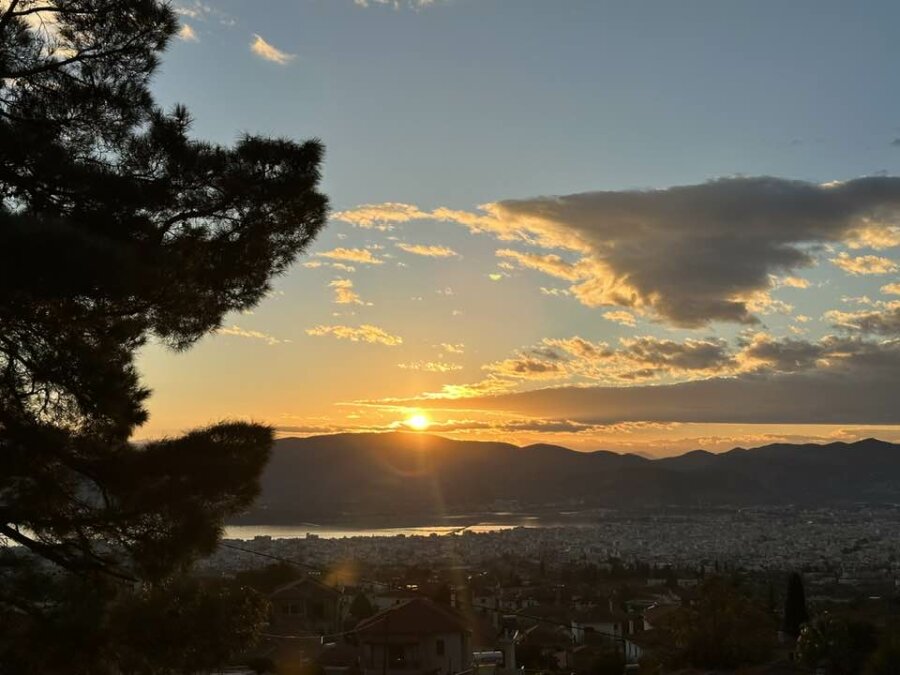 Καιρός: Καθαρή ατμόσφαιρα και σταδιακή άνοδος της θερμοκρασίας