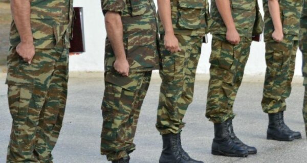 Σε διαθεσιμότητα υψηλόβαθμος στρατιωτικός με εντολή Δένδια – Έκανε «stalking» σε δύο γυναίκες