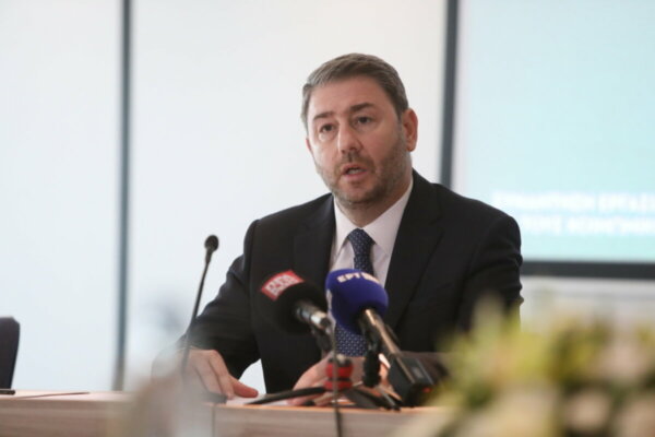 Ανδρουλάκης από Καστελόριζο: Αδιαπραγμάτευτη η εθνική κυριαρχία σε Αιγαίο και Ανατολική Μεσόγειο