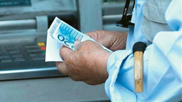 Πότε θα καταβληθούν οι ενισχύσεις Νοεμβρίου: Οι δικαιούχοι, τα ποσά και τι θα γίνει με όσους δεν συμπλήρωσαν τον κωδικό 081 για την επιστροφή ενοικίου