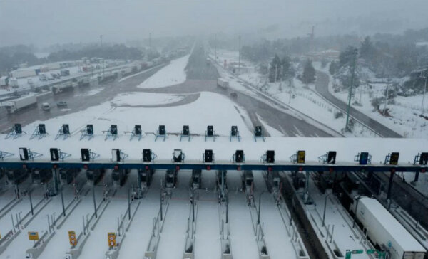 Θυελλώδης βοριάς από τη Μαύρη Θάλασσα φέρνει νέα παγωνιά στην Ελλάδα – Πού και πότε θα χιονίσει