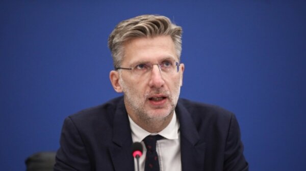 Σκέρτσος για ΣΥΡΙΖΑ: «Όταν αντιπολιτεύονται ακόμη και το ηλιοβασίλεμα, τερματίζουν την τοξικότητα»