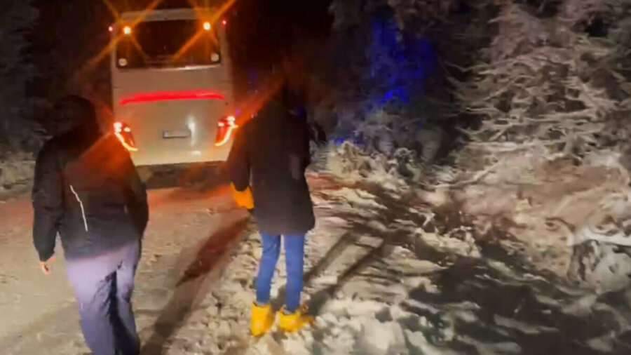 Τρομακτικό ατύχημα στην Κωνσταντινούπολη: Αυτοκίνητο γλίστρησε στο χιόνι παρασύροντας παιδιά