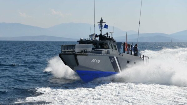 Σύλληψη ΄Ελληνα και Κύπριου για διακίνηση μεταναστών – Καταδίωξη του ταχύπλοου από τη Χίο ως την Κέρο