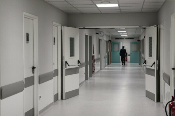 H Κλινική που έκλεισε στη Θεσσαλονίκη έχει εταιρική έδρα στο …κέντρο της Λάρισας