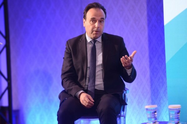 Νέο νομοσχέδιο φέρνει ταχύτερο ίντερνετ και μειώνει τη γραφειοκρατία