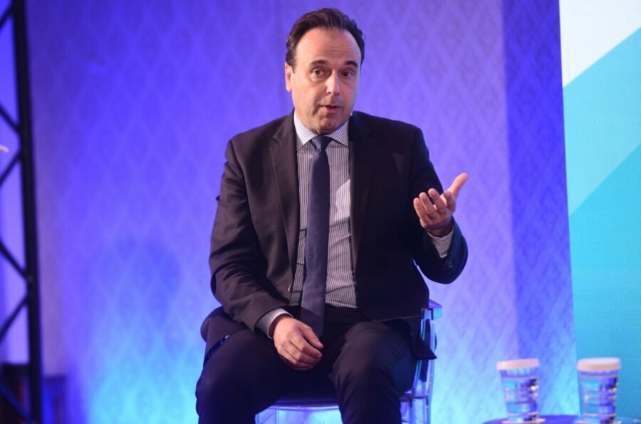 Νέο νομοσχέδιο φέρνει ταχύτερο ίντερνετ και μειώνει τη γραφειοκρατία