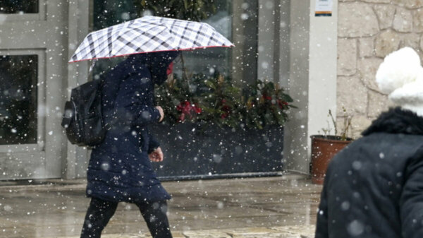 Έκτακτο δελτίο επιδείνωσης καιρού με καταιγίδες και πτώση της θερμοκρασίας από την Κυριακή