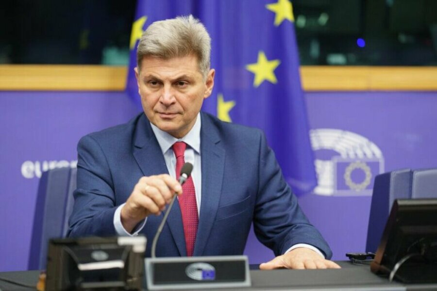 Φαραντούρης για διαγραφή του: «Κάποιοι έχουν ψυχολογικά αδιέξοδα»