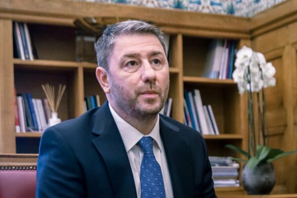Νίκος Ανδρουλάκης: «Συμπαραστέκομαι σ΄όσους δοκιμάζονται από τις πυρκαγιές»