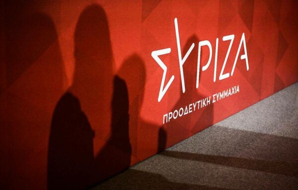 ΣΥΡΙΖΑ για τον Άγνωστο Στρατιώτη: «Η εμπλοκή του στρατού στην πλατεία Συντάγματος είναι απαράδεκτη»