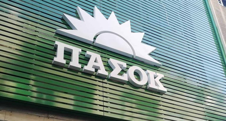 ΠΑΣΟΚ: «Ήταν σωσίας του κ. Φλωρίδη ο κύριος που υπερασπιζόταν το πόρισμα του ΕΟΔΑΣΑΑΜ ή πρόκειται για άλλη μια έκφραση πολιτικού τσαρλατανισμού;»