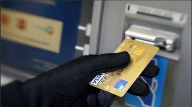 Φάρσαλα: Ζευγάρι βρήκε τραπεζική κάρτα και προχώρησε σε αγορές 600 ευρώ