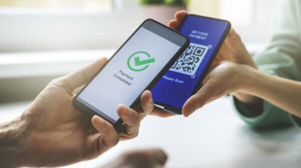 Το IRIS επεκτείνεται: Πληρωμές σε βενζινάδικα και ταξί – Αυξάνονται τα όρια από τον Ιανουάριο