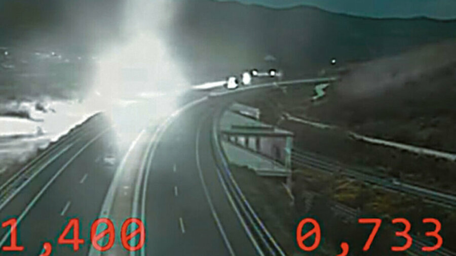 Κόλαφος: Το πανεπιστήμιο της Γάνδης δηλώνει ότι διαφωνεί με τον ΕΟΔΑΣΑΑΜ για την πυρόσφαιρα – Τα έλαια σιλικόνης μπορούν να αναφλεγούν, παραπλανητικά τα συμπεράσματα