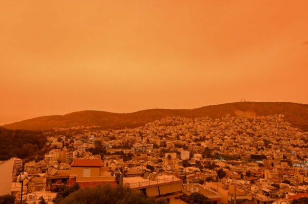 Καιρός: Επιστρέφει η αφρικανική σκόνη μαζί με τη ζέστη – Πού αναμένονται υψηλές συγκεντρώσεις