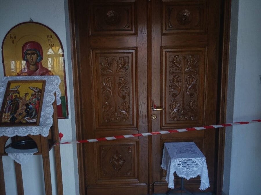 Έκλεψαν εκκλησία στο Σαραντάπορο- Άρπαξαν 3.500 ευρώ