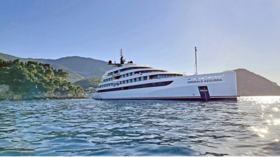 Άφιξη του Κρουαζιερόπλοιου «EMERALD AZZURRA» στο Λιμάνι του Βόλου