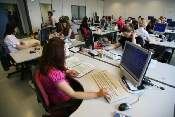 Αναδρομικά μέσα στον Ιούνιο για 40.000 δημοσίους υπαλλήλους