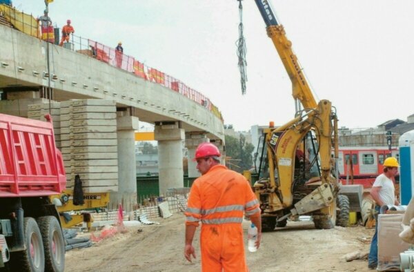 Στη Λάρισα ο Χρ. Δήμας για τις υπογραφές στα οδικά έργα αποκατάστασης