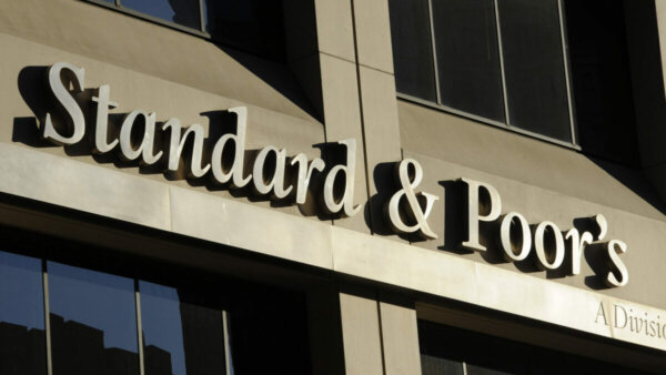 S&P Global: Σταθερή βελτίωση της υγείας του ελληνικού τομέα μεταποίησης τον Απρίλιο 2025
