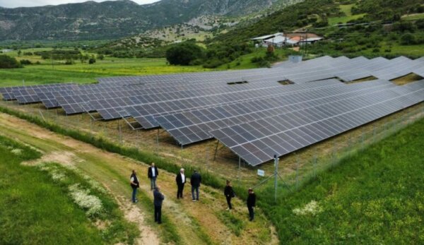Σε λειτουργία το πρώτο φωτοβολταϊκό πάρκο ισχύος 1 MW της ΔΕΥΑ Ελασσόνας