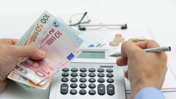 Δανειολήπτες ελβετικού φράγκου για εξωδικαστικό μηχανισμό: Υποκρύπτει την αποδυνάμωση των συλλογικών αγωγών στον Άρειο Πάγο
