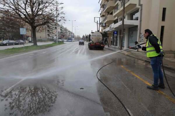 Δήμος Λαρισαίων: Εργασίες πλυσίματος την Κυριακή στην οδό Χατζημιχάλη