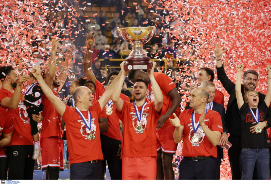 ΟΦΗ – Ολυμπιακός 0-2: Οι ερυθρόλευκοι κατέκτησαν το νταμπλ στα 100 τους χρόνια