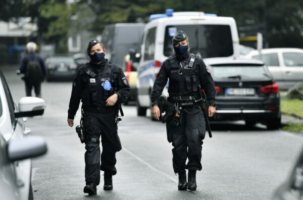 Συναγερμός στη Γερμανία: Γυναίκα μαχαίρωσε κόσμο σε σταθμό τρένου στο Αμβούργο, τουλάχιστον 12 τραυματίες, οι 3 σοβαρά