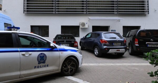 Λάρισα: Ελεύθερος με περιοριστικούς όρους ο πατέρας των παιδιών