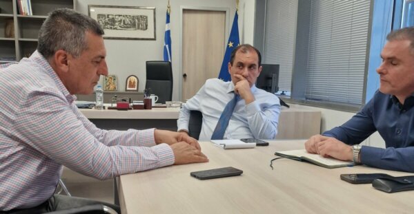 Θέματα Κρατικής Αρωγής έθεσε ο Περιφερειάρχης Δημ. Κουρέτας στον Υφυπουργό Κλιματικής Κρίσης Κ. Κατσαφάδο