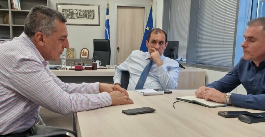 Θέματα Κρατικής Αρωγής έθεσε ο Περιφερειάρχης Δημ. Κουρέτας στον Υφυπουργό Κλιματικής Κρίσης Κ. Κατσαφάδο