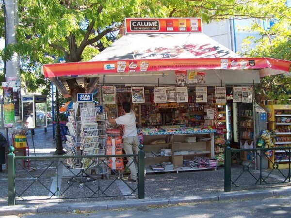 Τσιγάρα και αλκοόλ μόνο με την επίδειξη ταυτότητας