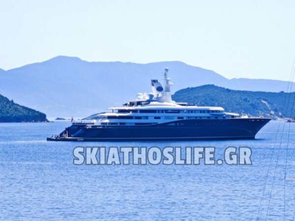 «Έδεσε» στη Σκιάθο η θαλαμηγός του Σεΐχη Αλ Θάνι (φωτ.)