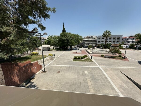 Φάρσαλα: Υπεγράφη η σύμβαση για την αναμόρφωση της πλατείας Δημαρχείου