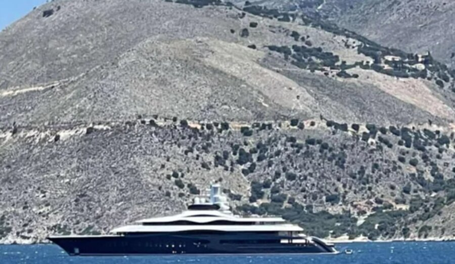 Στην Κεφαλονιά το υπερπολυτελές yacht των 300 εκατ. του Ζούκερμπεργκ – Δείτε εικόνες
