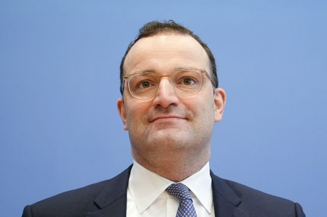 Γερμανία: Στο επίκεντρο σκανδάλου με την προμήθεια υγειονομικών μασκών ο πρώην υπουργός Υγείας, Γενς Σπαν