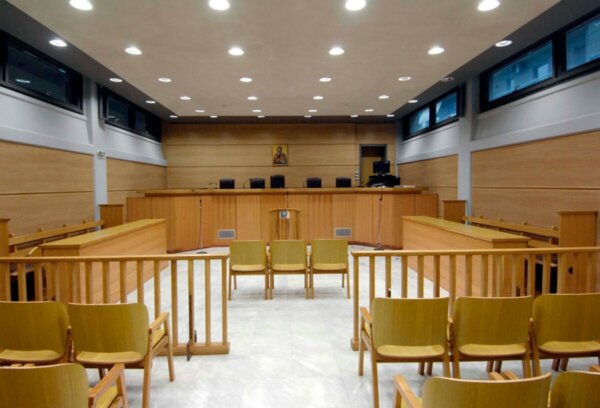 Αρχίζει στη Λάρισα η δίκη των Τεμπών για το χαμένο βιντεοληπτικό υλικό