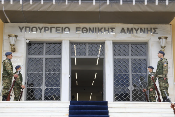 Έκτακτη σύσκεψη στο υπουργείο Εθνικής Άμυνας για την αντιβαλλιστική προστασία της χώρας