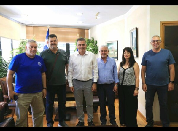 Παρέμβαση Μαμάκου για την πρόσβαση στο ΠΓΝΛ