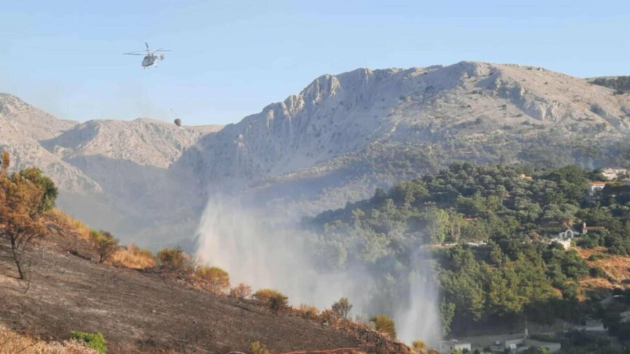 Μηνύματα 112 στη Χίο – Στη μάχη με τις φλόγες όλη νύχτα η Πυροσβεστική