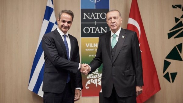 Στη Χάγη για τη Σύνοδο του ΝΑΤΟ σήμερα ο Κ. Μητσοτάκης – «Παράθυρο» για τετ α τετ με Ερντογάν