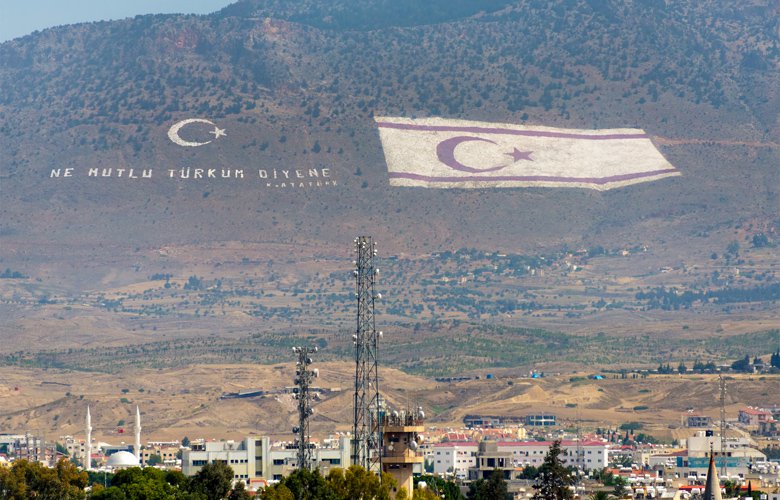 Τουρκοκυπριακά ΜΜΕ: Συνελήφθη Έλληνας πολίτης ύποπτος για κατασκοπεία στα κατεχόμενα – Φωτογράφιζε στρατιωτικές εγκαταστάσεις